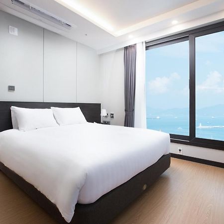Utop Marina Hotel & Resort Yeosu Bagian luar foto