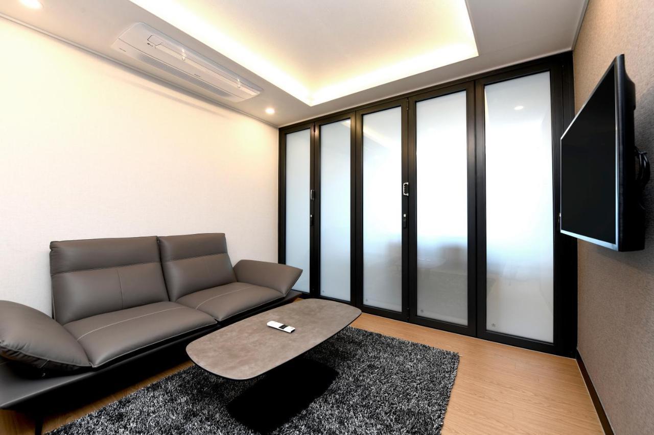 Utop Marina Hotel & Resort Yeosu Bagian luar foto
