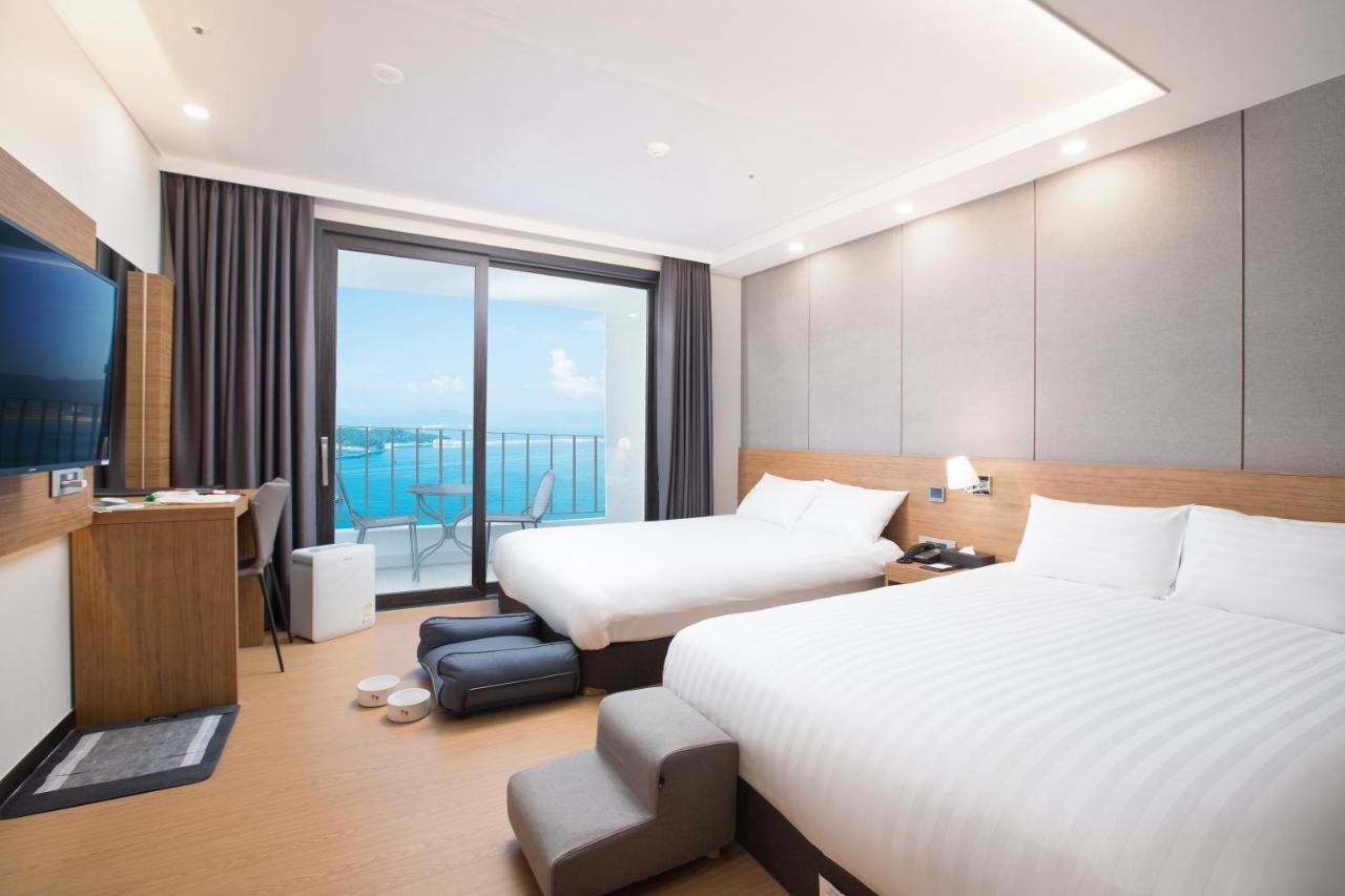 Utop Marina Hotel & Resort Yeosu Bagian luar foto