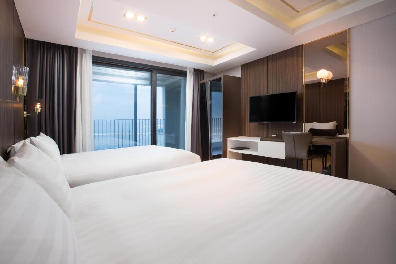 Utop Marina Hotel & Resort Yeosu Bagian luar foto