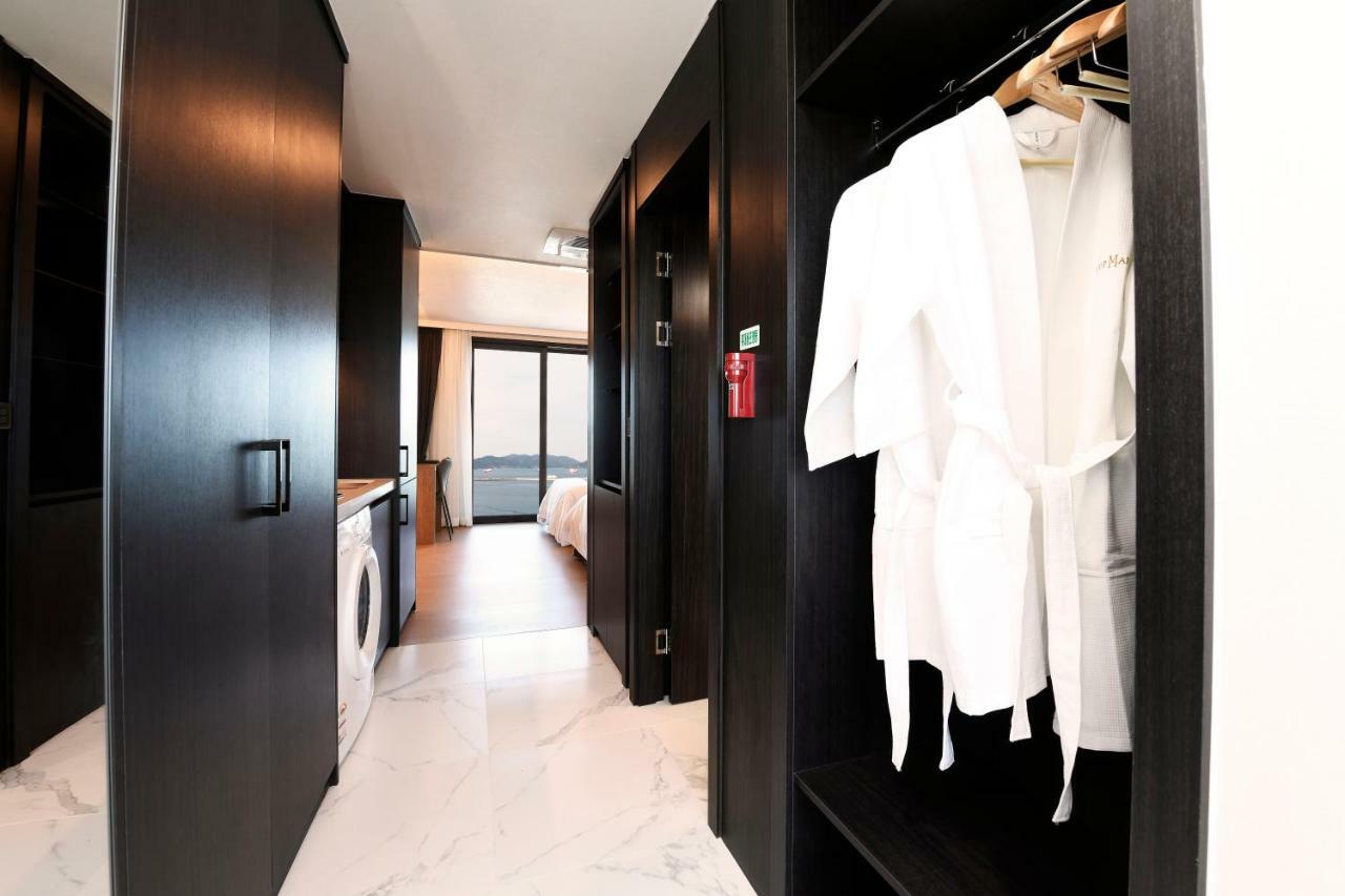 Utop Marina Hotel & Resort Yeosu Bagian luar foto