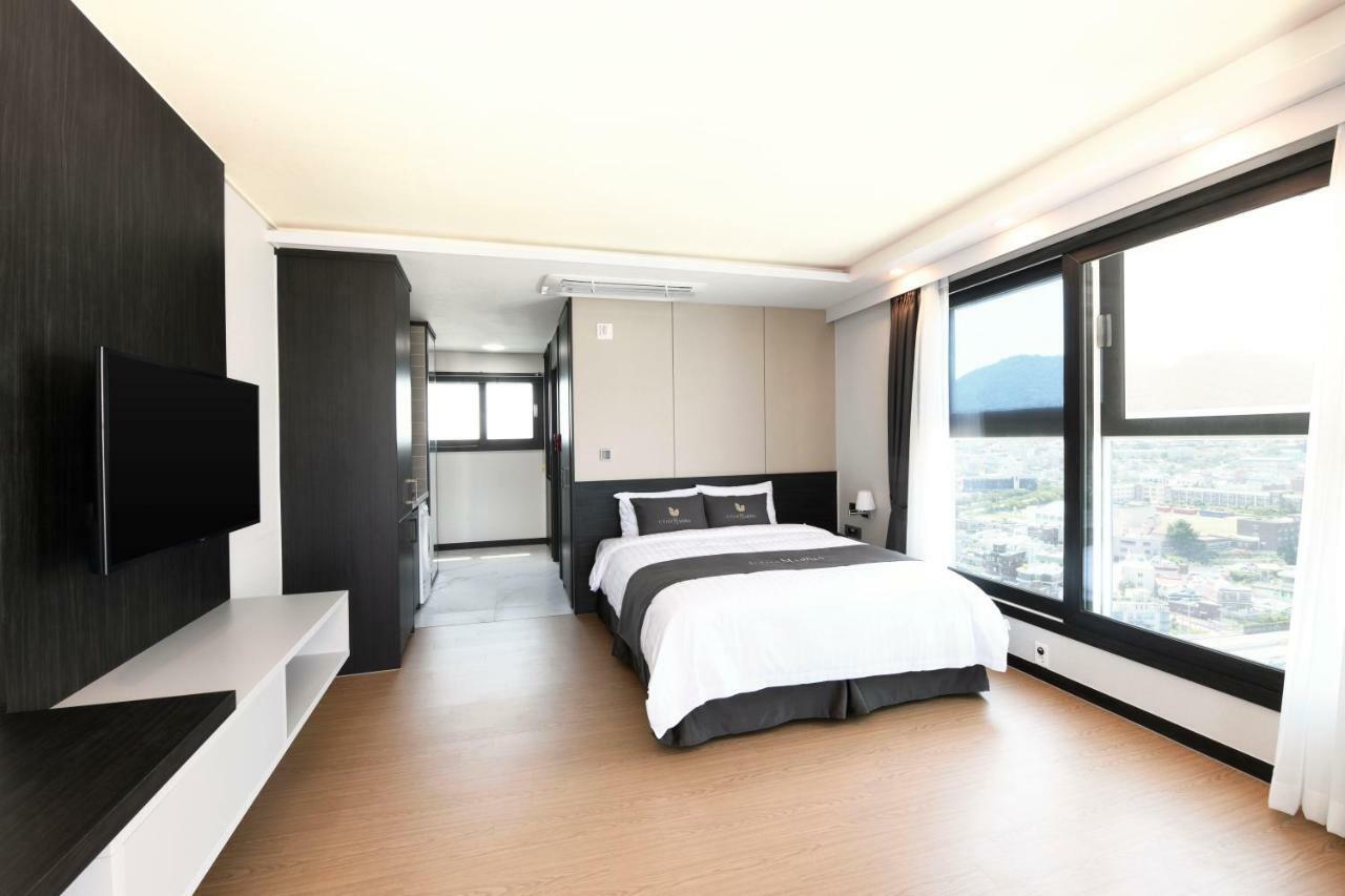 Utop Marina Hotel & Resort Yeosu Bagian luar foto